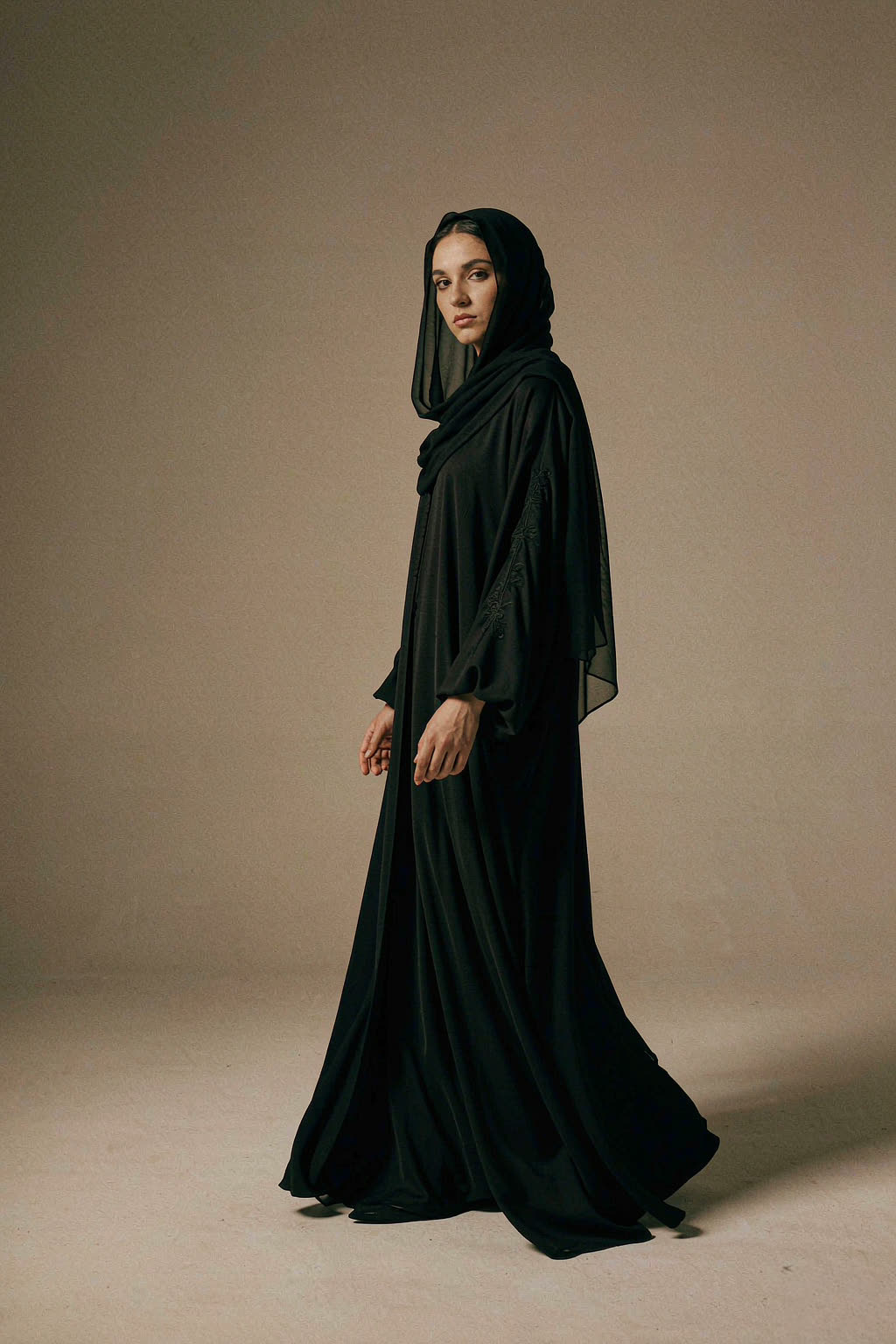 「墨澜」垂坠绉纱 Abaya